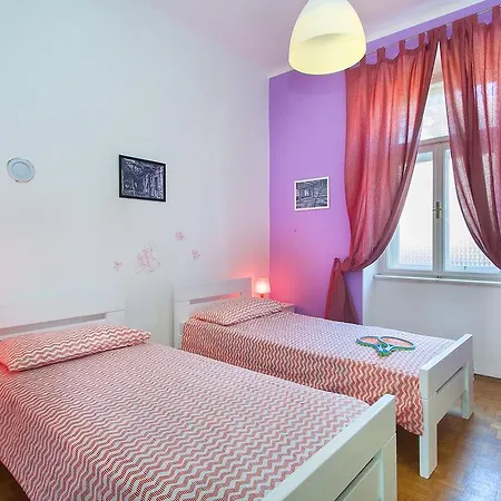 Pula City Center Big Apartment With Private Parking Exterior photo
