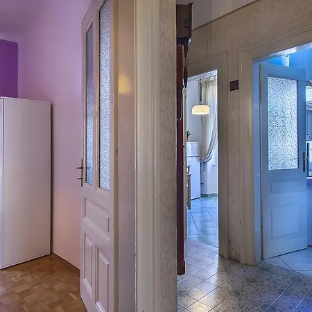 Pula City Center Big Apartment With Private Parking Exterior photo