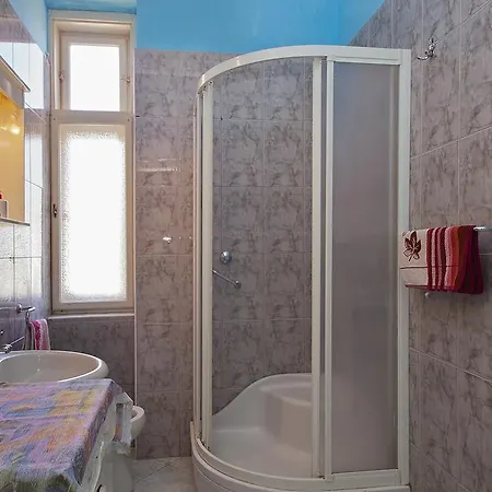 Pula City Center Big Apartment With Private Parking Exterior photo